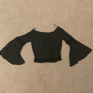 Off the Shoulder Black shirt with flowy sleeves